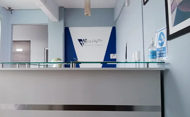 Oficinas CEVAM Anaxágoras / Benito Juárez